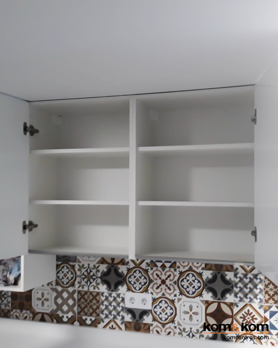 Cocina total White en piso de Benidorm